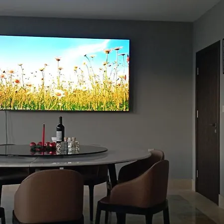сютка View Penthouse Appartamento *